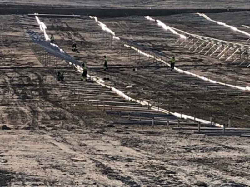 Montaje de estructuras y paneles fotovoltaicos
